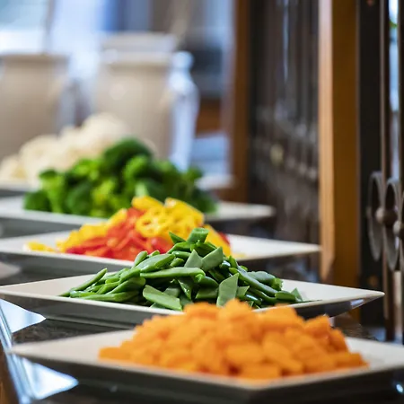 كونيغوت 4* فالس