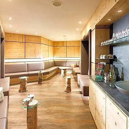 Otel Koeniggut 4*